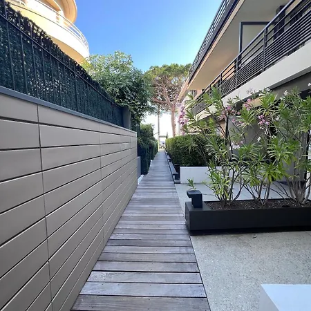 Cosy Juan-les-pins Front Cocoon For 3 *